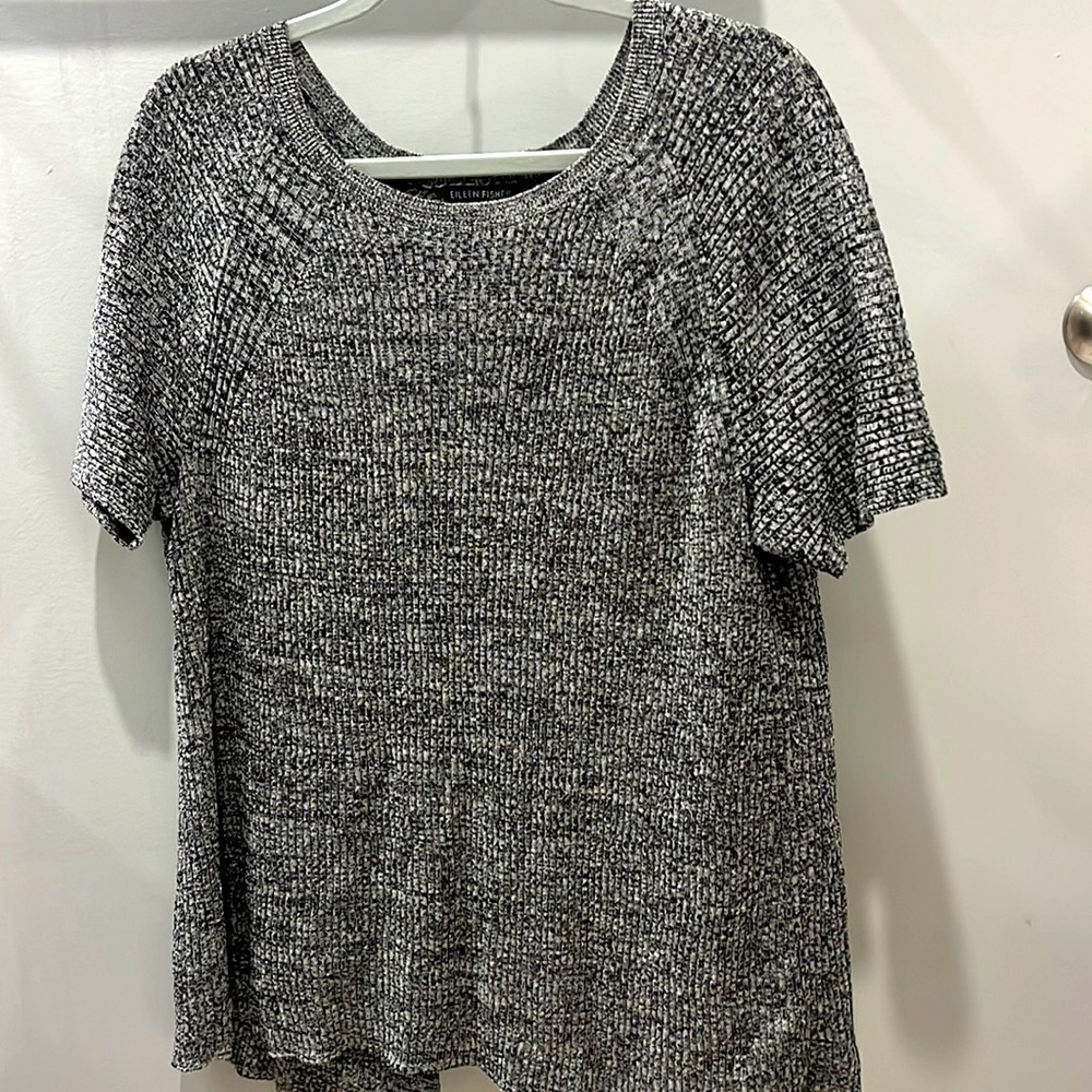 Eileen Fisher Short Sleeve Sweater. Size Large